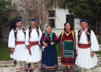 Aromânii din Albania participă la Festivalul Folcloric de la Gjirokastra