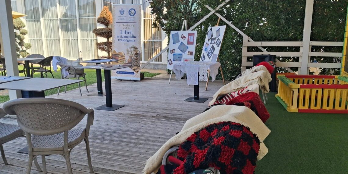 Ekspozim i punimeve artizanale dhe fotografive që pasqyrojnë kulturën e pakicës arumune